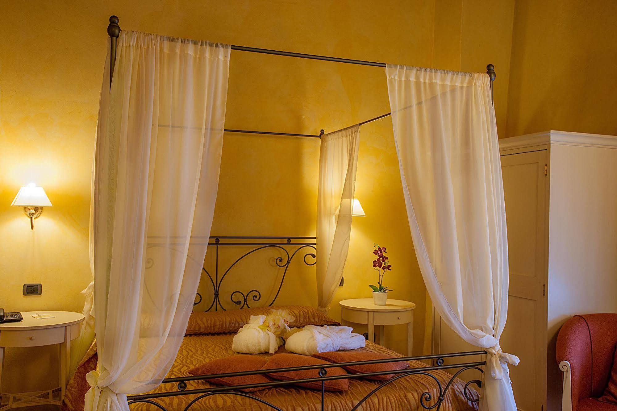 Borgo Sant'Ippolito Country Hotel Ginestra Fiorentina Exterior foto